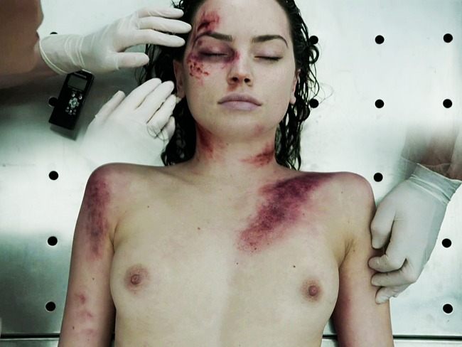 Daisy Ridley Frontal Nude Scenes from Silent Witness (TV Serie)