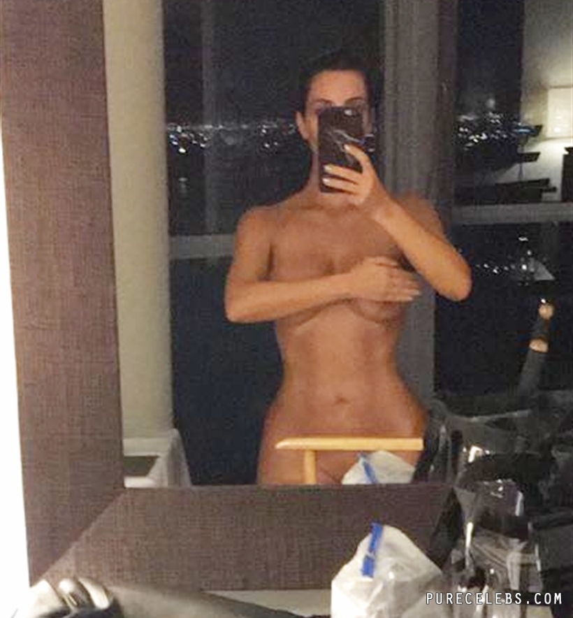 Kardashian mirror naked kim 