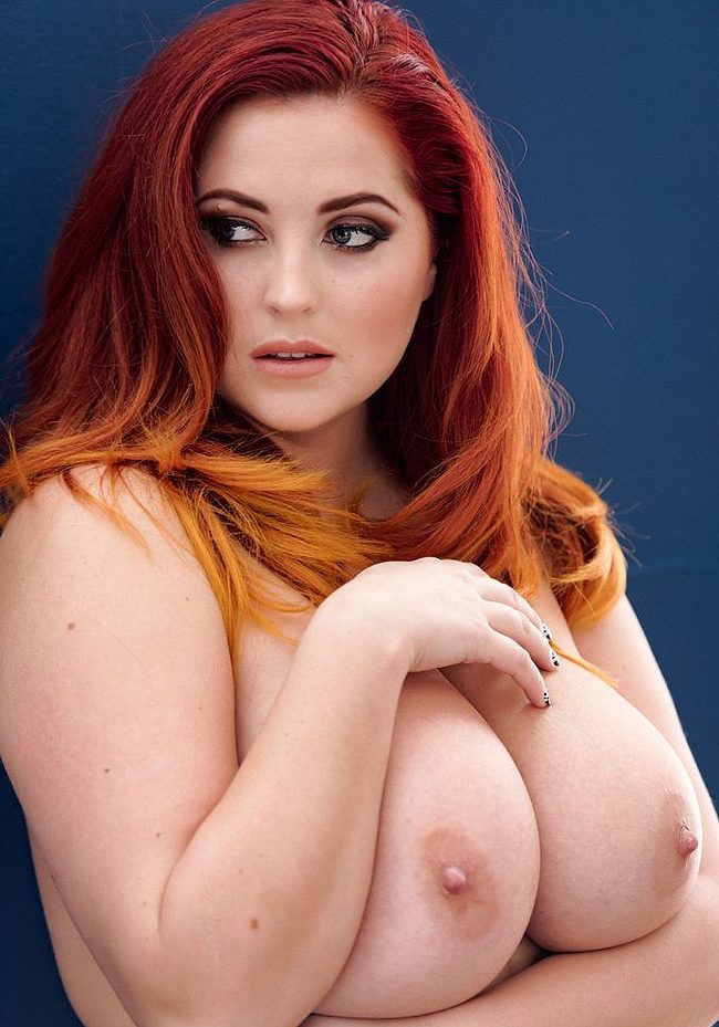 Lucy Collett Exposing Her Huge Natural Tits