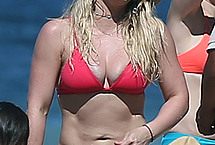 Hilary Duff Nude