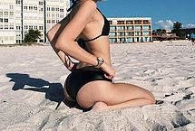 Sarah Snyder Nude