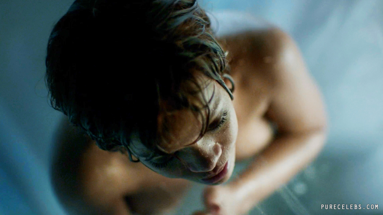 Rihanna Topless Under The Shower in Bates Motel.