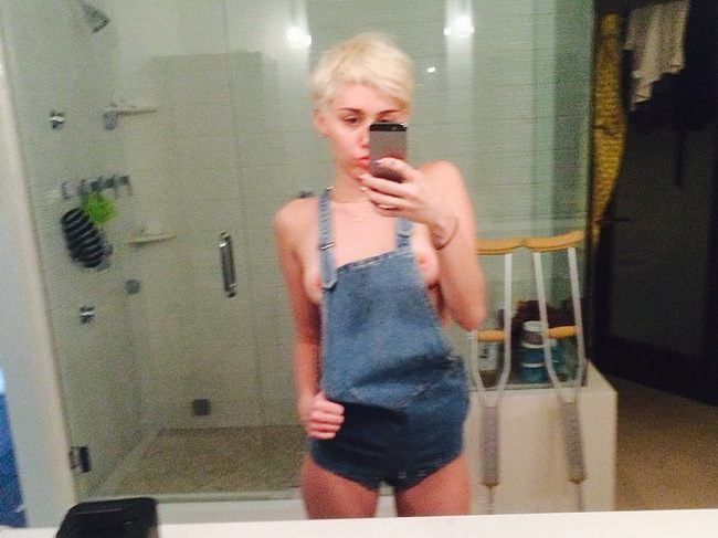 Miley Cyrus Nude