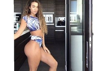 Sommer Ray Nude