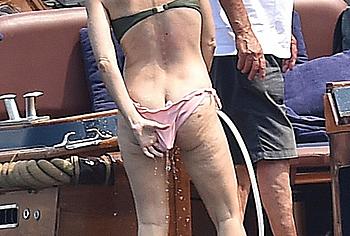 Gillian Anderson Nude