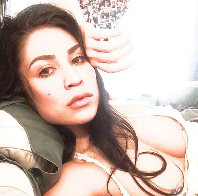 Cassie Steele Leaked Nude And Sexy Lingerie Selfie Photos