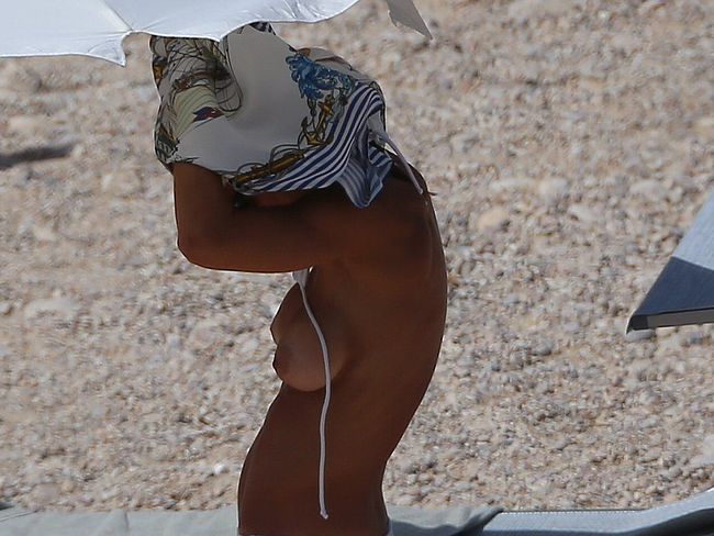 Martina Colombari Caught By Paparazzi Topless And Cameltoe Beach Photos