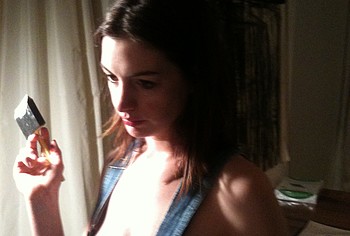 Anne Hathaway Nude