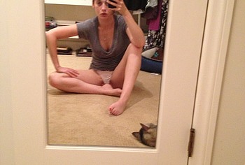 Lizzy Caplan Leaked Nude