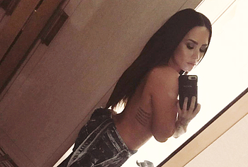 Demi Lovato Leaked Nude Pics