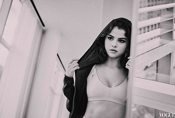 Selena Gomez Nude