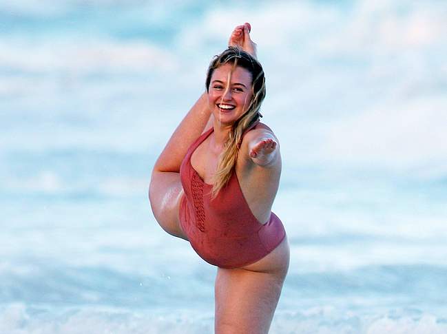 Iskra Lawrence Caught In Sexy Swimsuit On The Beach