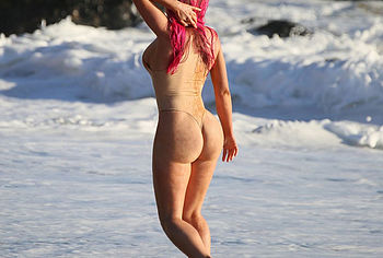 Nikki Lund nude celebs