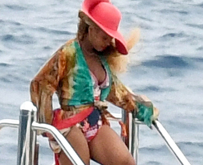 Beyonce Paparazzi Swimsuit Yacht Photos