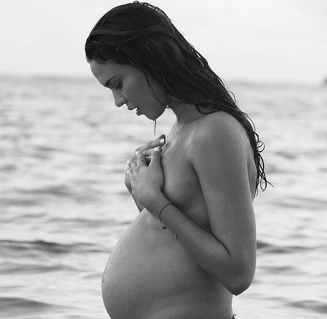 Pregnant Odette Annable Topless B&W Photos