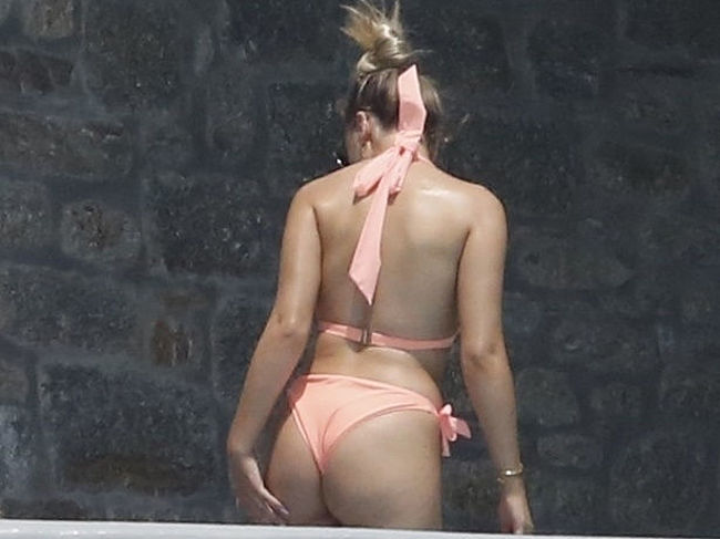 Perrie Edwards  nackt