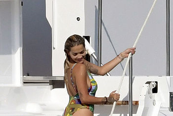 Rita Ora & Cara Delevingne nude
