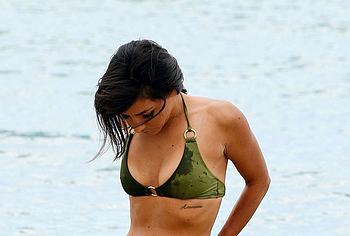 Leaked English Actress Roxanne Pallett Paparazzi Bikini Beach Photos