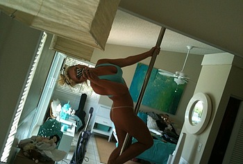 Brooke Hogan nude