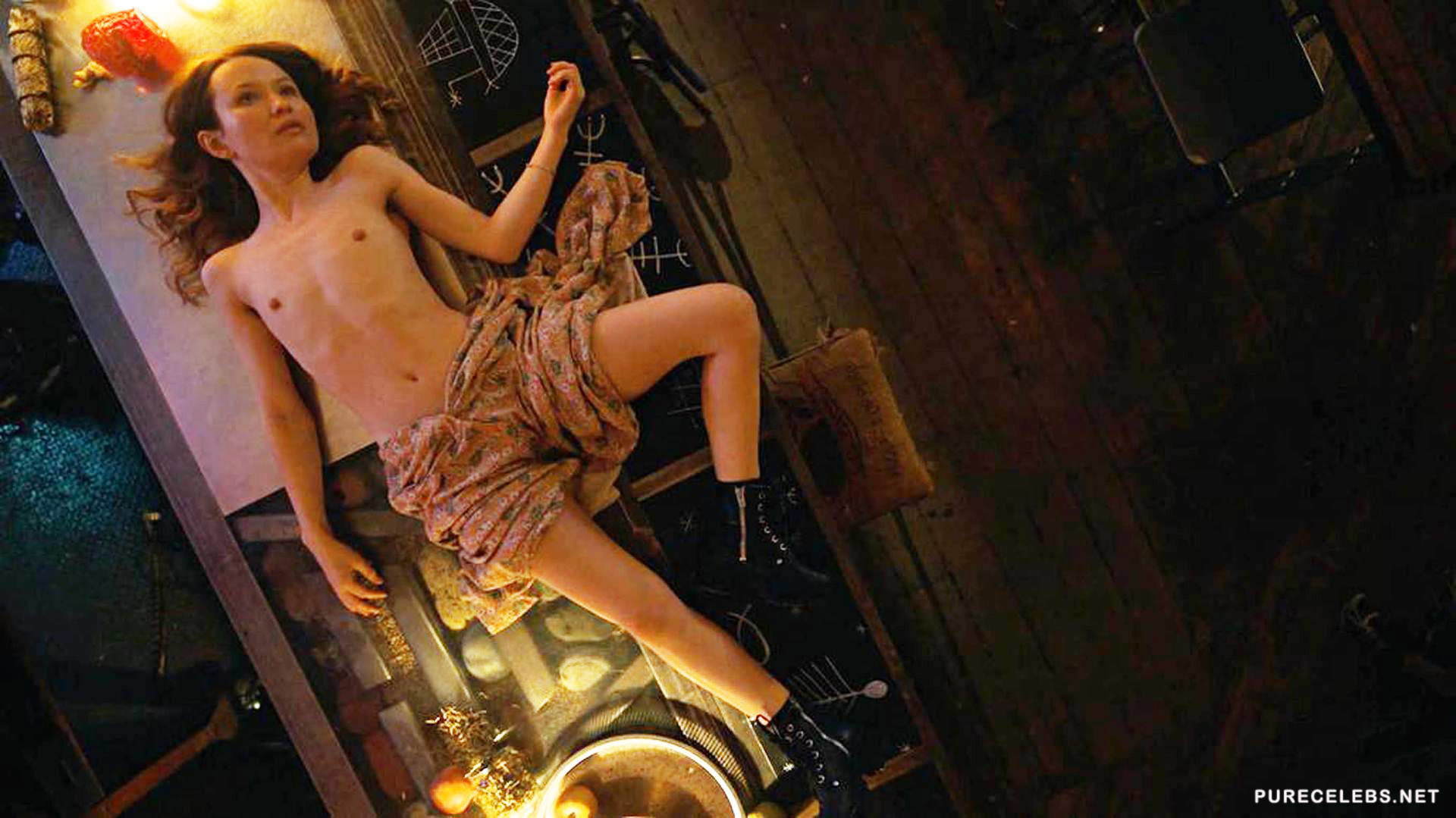 Browning pictures emily nude Emily Browning