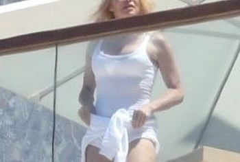 Pamela Anderson nude