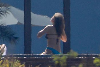 Courteney Cox & Jennifer Aniston nude