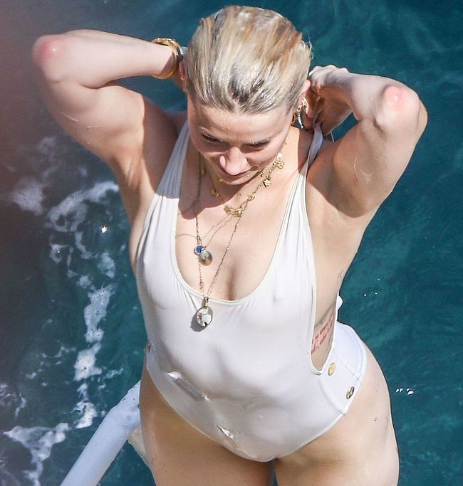 Amber Heard Paparazzi See Through & Sexy White Swimsuit Photos