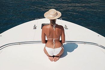 Leona Lewis nude