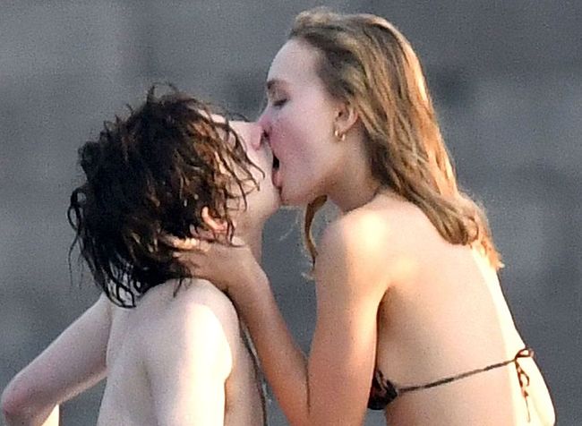 Lily-Rose Depp nude