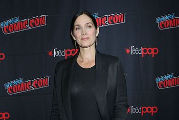 Hot Actress Carrie Anne Moss See Through And Sexy Photos Fuck Her