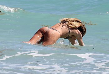 candice swanepoel ass