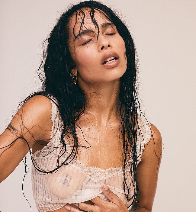 Zoe Kravitz Nude And See Through Photoshoots