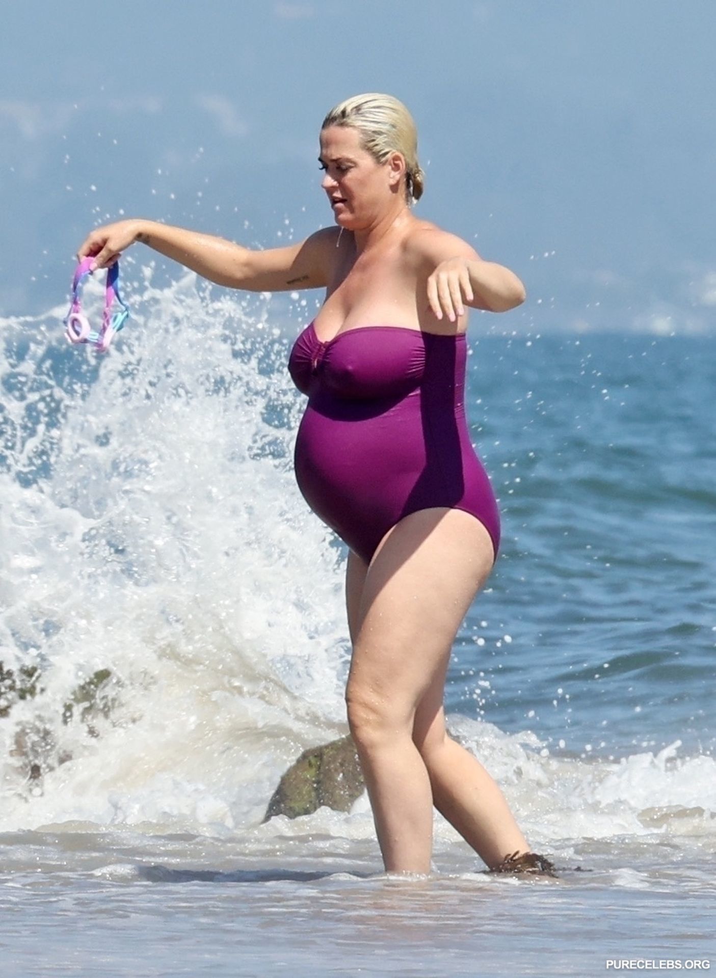Katy Perry Pregnant And Hard Nipples Bikini Photos 