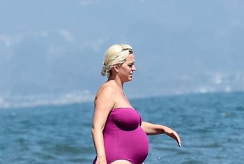Katy Perry Pregnant And Hard Nipples Bikini Photos - NuCelebs.com
