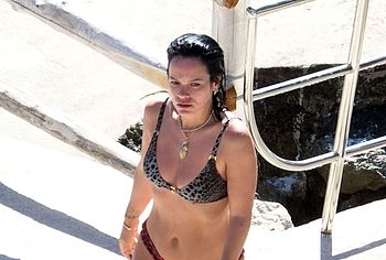 Lily Allen topless