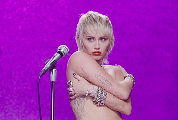 Miley Cyrus naked shots