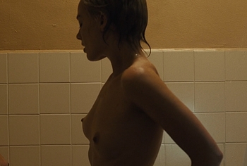 Margot Robbie topless