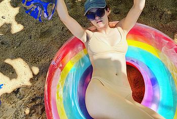Alexandra Daddario bikini