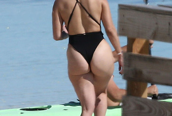 Jennifer Lopez booty shots