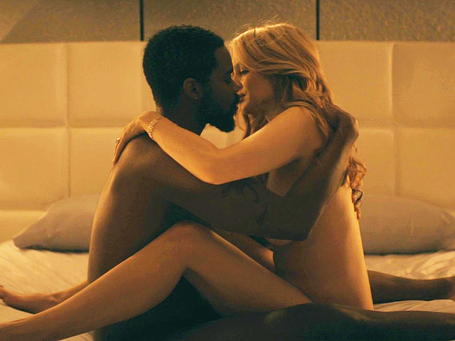 Heather Graham Nude And Sex Actions In The Stand
