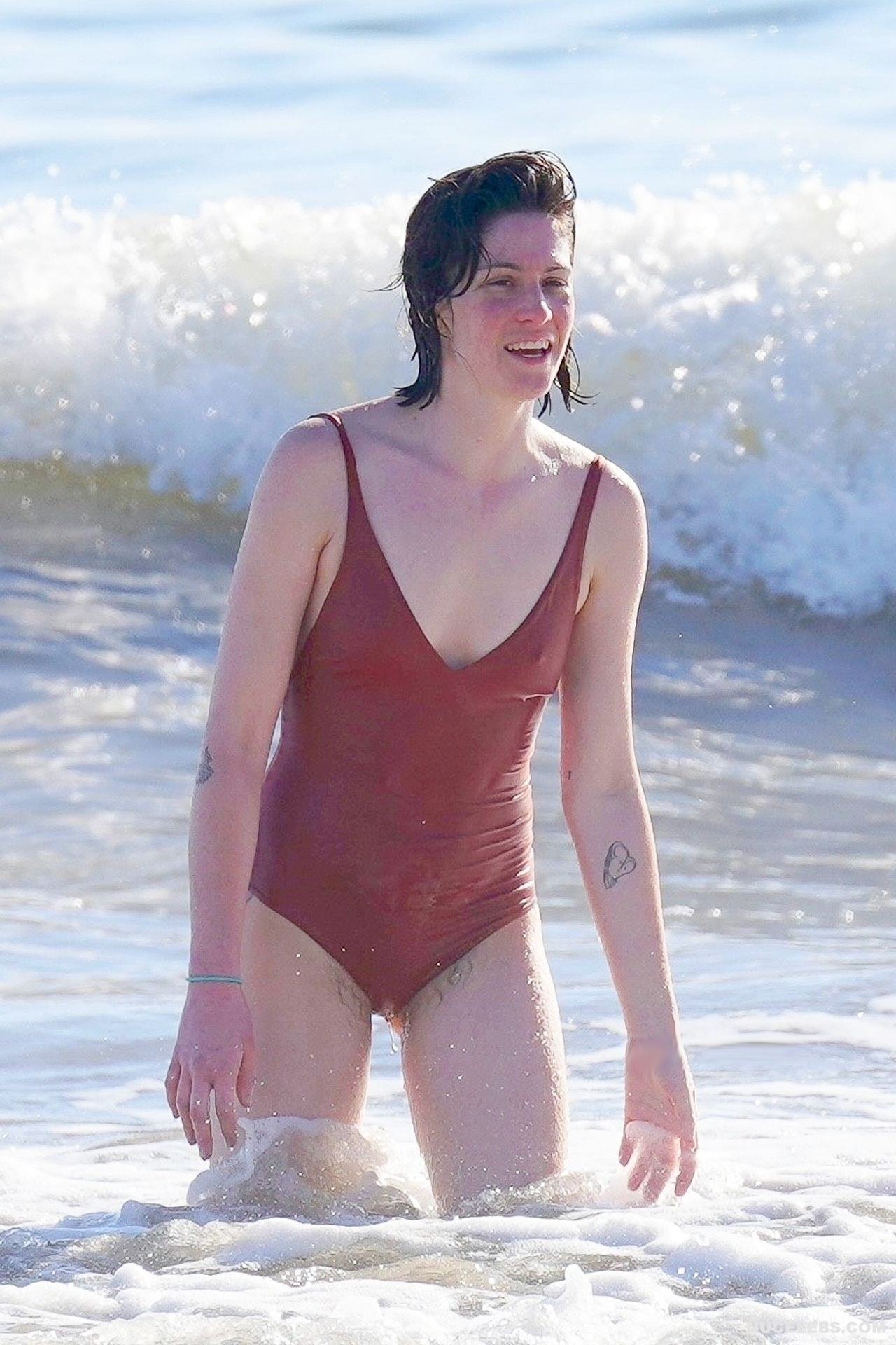Charlotte Simpson Shows Thick Hairy Bush In Wet Bikini - NuCelebs.com