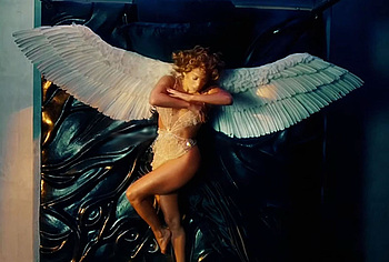 Jennifer Lopez lingerie