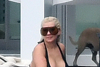 Christina Aguilera nude photos