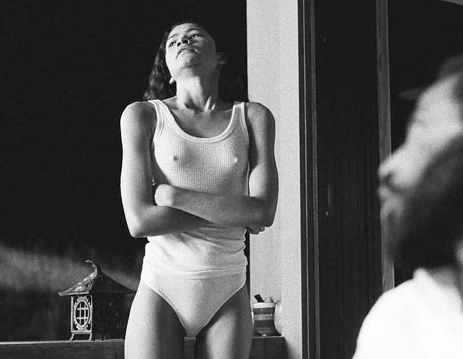 Celebrity American actress Zendaya nude and sexy underwear scenes from Malc...