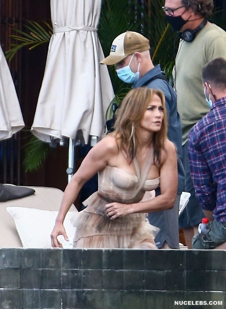 Jennifer Lopez Upskirt & Sexy During Filming Shotgun Wedding - NuCelebs.com