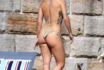 Rita Ora leaked nude pics
