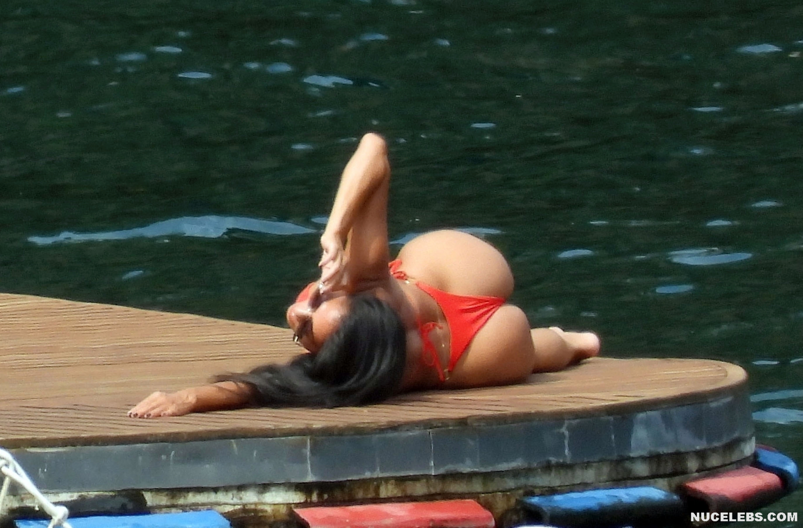 Nicole Scherzinger Shows Great Ass In Tiny Bikini
