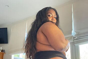 Lizzo leaked nude photos