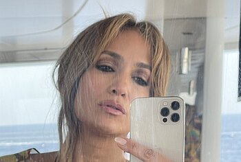 Jennifer Lopez hacked