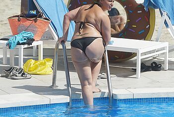 Chanelle Hayes booty photos